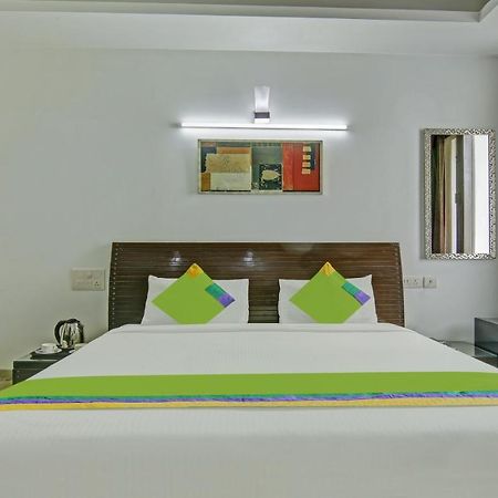 Dreamz Hospitality Gurgaon Hotel Exterior photo