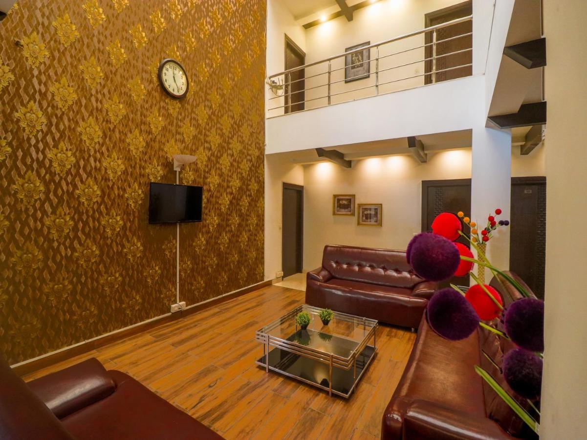 Dreamz Hospitality Gurgaon Hotel Exterior photo