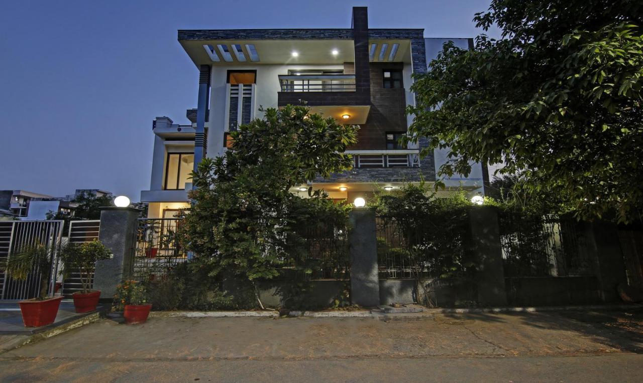 Dreamz Hospitality Gurgaon Hotel Exterior photo